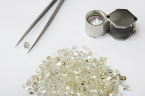 ダイヤモンドの鑑定方法とそれを証明する鑑定書の信頼性