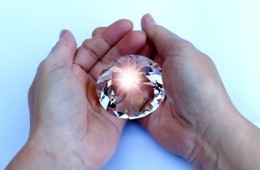 ダイヤモンド　輝き　光の反射　ブリリアンス　ファイアー　シンティレーション